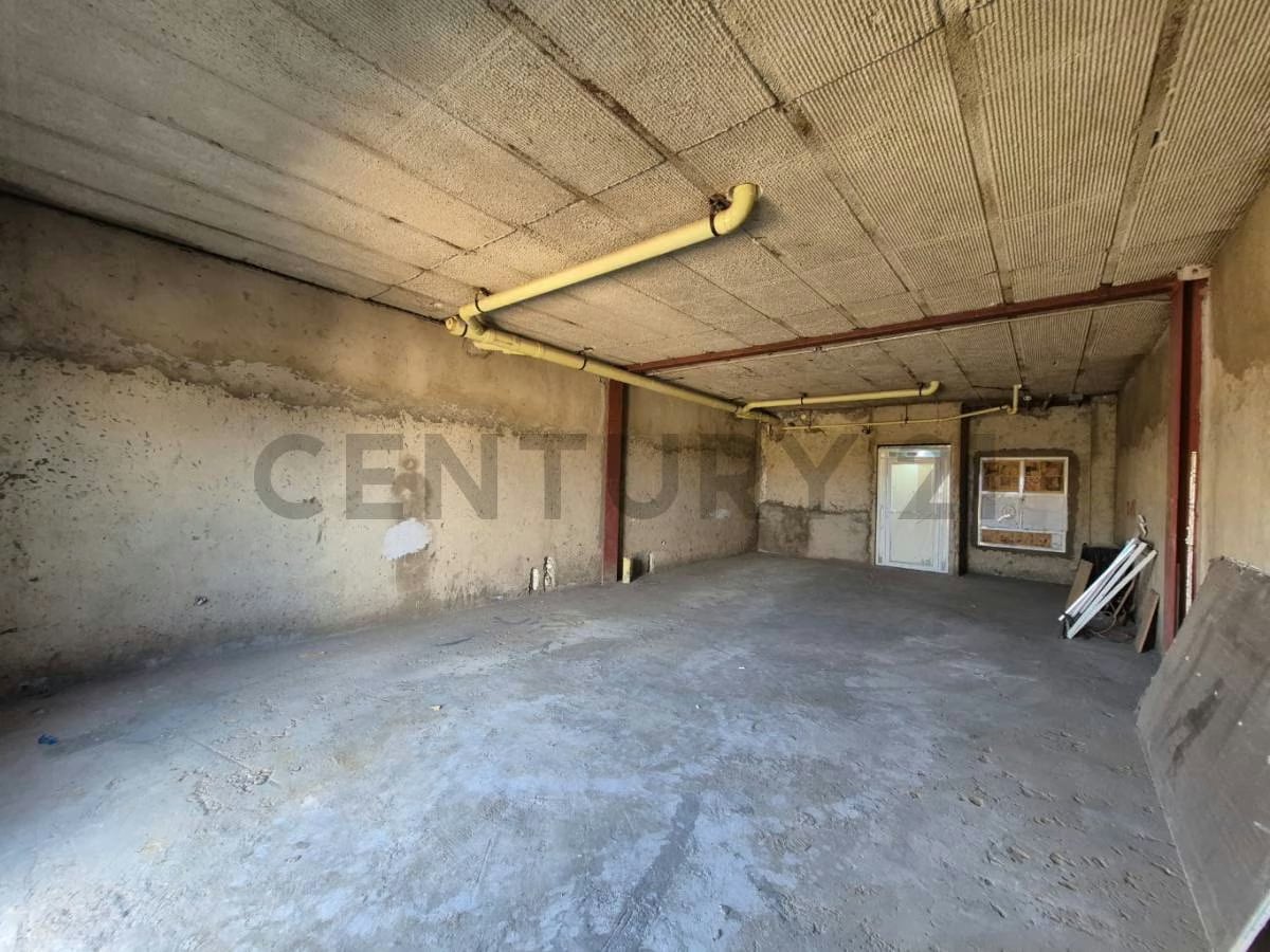 Local de 91m2 con Terraza de 18m2 en C.C. Puente Real