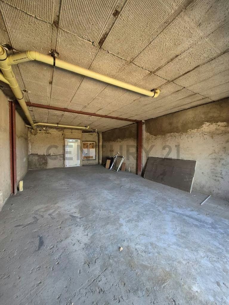 Local de 91m2 con Terraza de 18m2 en C.C. Puente Real - 3