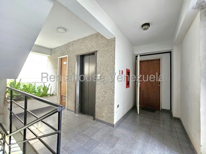 Apartamento (1 Nivel) en Venta en Club Hipico Las Trinitarias, Lara - 3