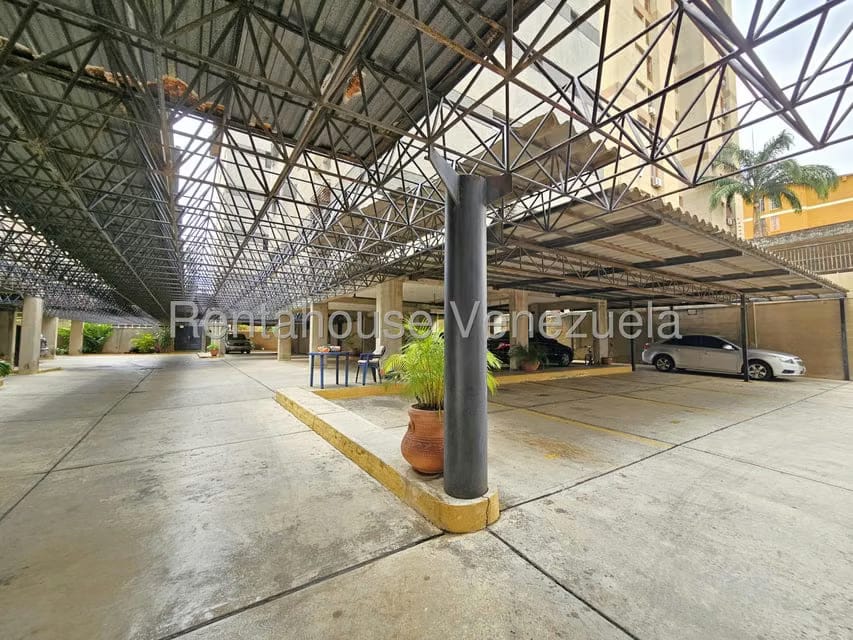 Apartamento (1 Nivel) en Venta en Club Hipico Las Trinitarias, Lara - 38