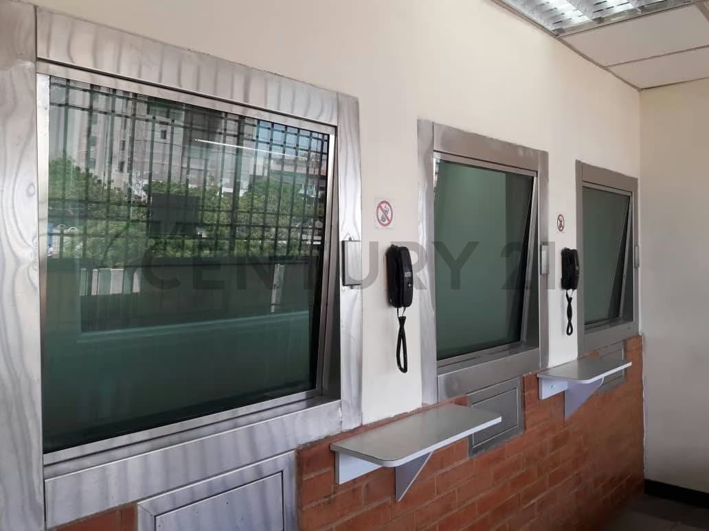 CC Puente Cristal, local blindado ideal para joyería, casa de cambio, loterías. - 5