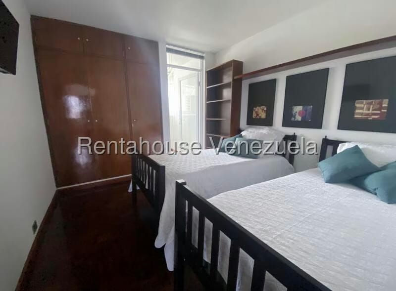 Apartamento (1 Nivel) en Alquiler en Los Palos Grandes, Distrito Metropolitano - 28