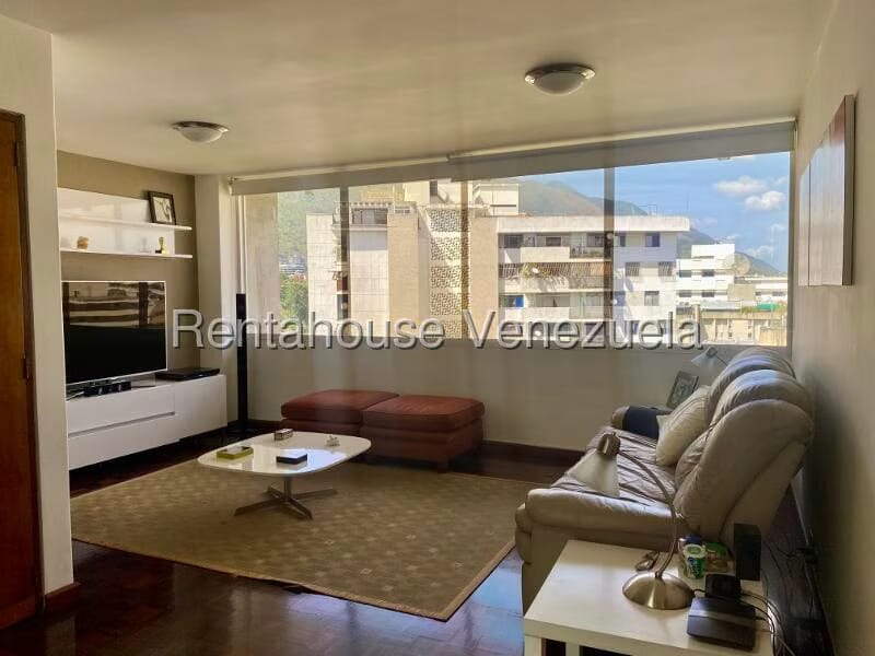 Apartamento (1 Nivel) en Alquiler en Los Palos Grandes, Distrito Metropolitano - 31