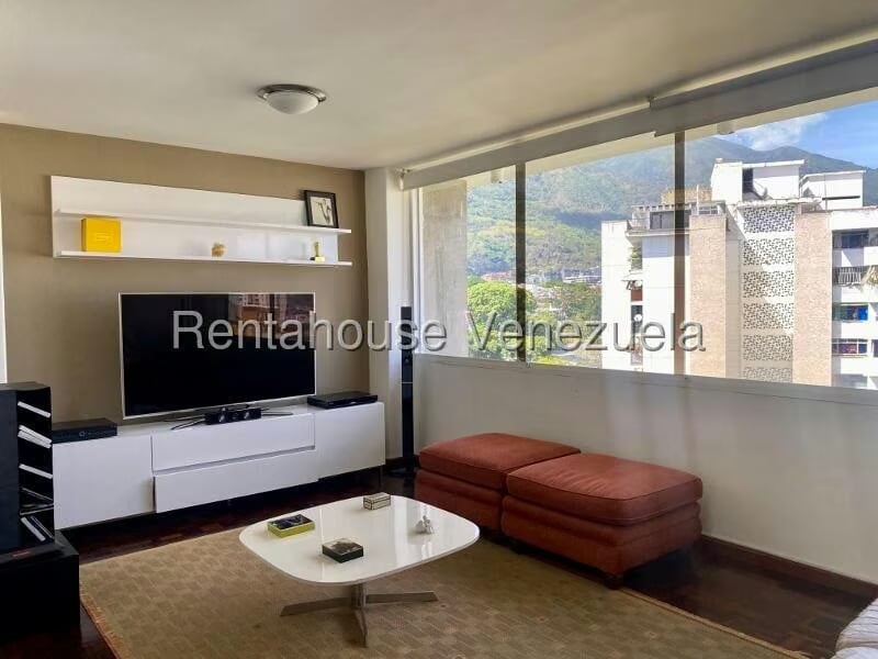 Apartamento (1 Nivel) en Alquiler en Los Palos Grandes, Distrito Metropolitano - 32