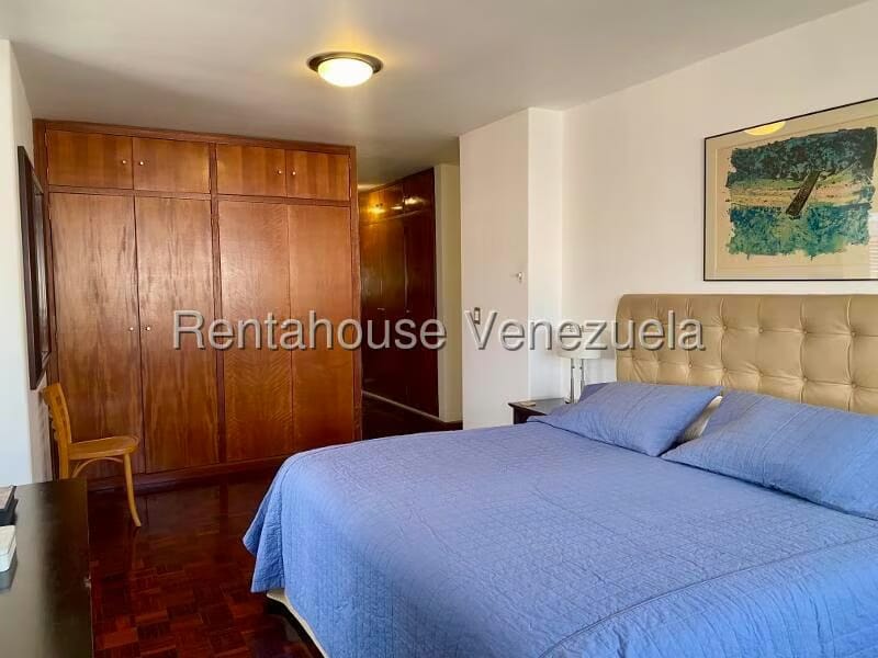 Apartamento (1 Nivel) en Alquiler en Los Palos Grandes, Distrito Metropolitano - 45