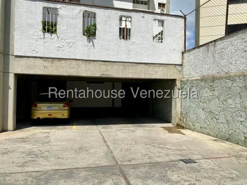 Apartamento (1 Nivel) en Alquiler en Los Palos Grandes, Distrito Metropolitano - 62