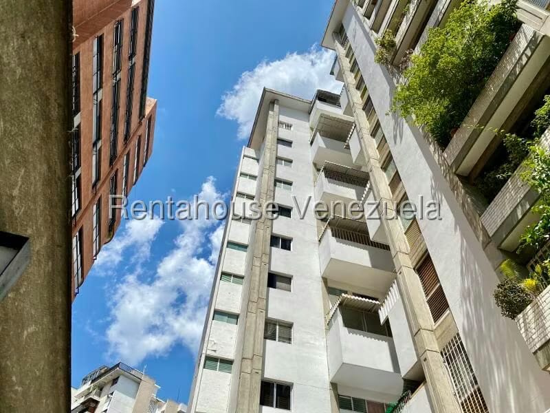 Apartamento (1 Nivel) en Alquiler en Los Palos Grandes, Distrito Metropolitano - 66