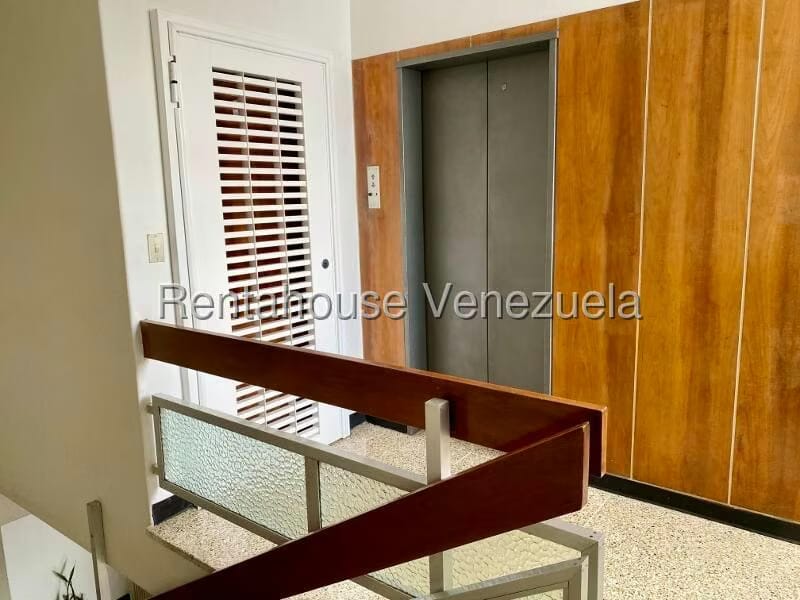 Apartamento (1 Nivel) en Alquiler en Los Palos Grandes, Distrito Metropolitano - 67