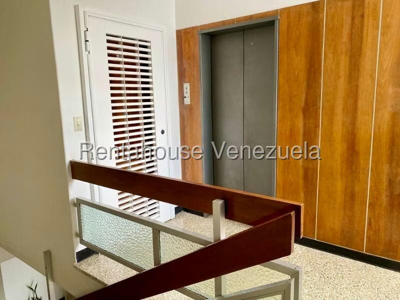 Apartamento (1 Nivel) en Alquiler en Los Palos Grandes, Distrito Metropolitano - 67