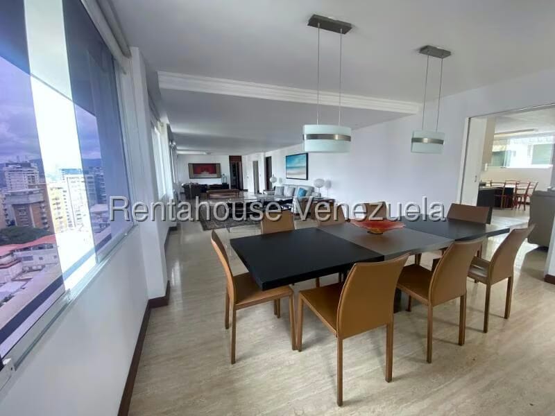 Apartamento (1 Nivel) en Alquiler en Los Palos Grandes, Distrito Metropolitano - 8