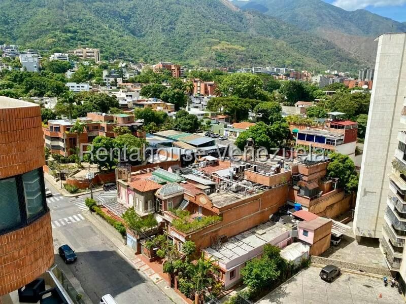 Apartamento (1 Nivel) en Alquiler en Los Palos Grandes, Distrito Metropolitano - 74