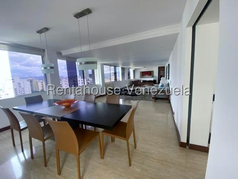 Apartamento (1 Nivel) en Alquiler en Los Palos Grandes, Distrito Metropolitano - 9
