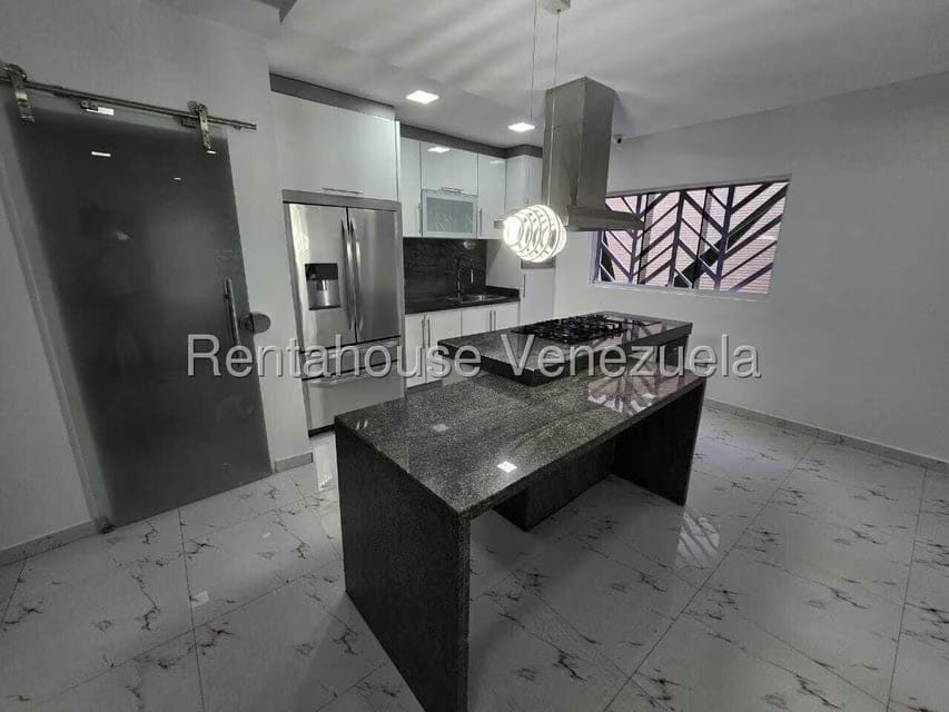 Townhouse (Duplex) en Venta en Colinas de Santa Monica, Distrito Metropolitano - 20