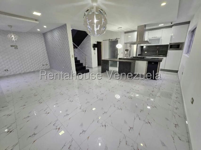 Townhouse (Duplex) en Venta en Colinas de Santa Monica, Distrito Metropolitano - 22