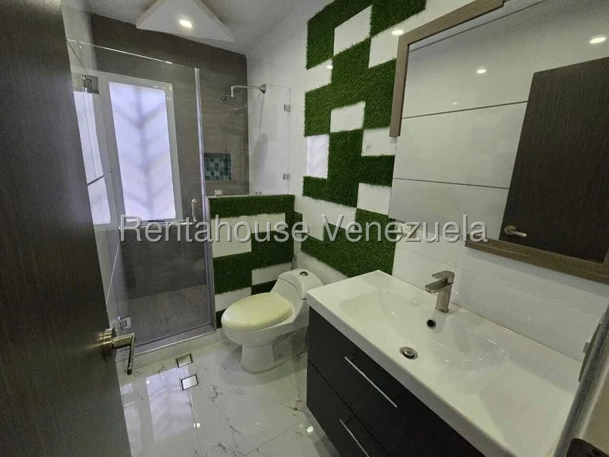 Townhouse (Duplex) en Venta en Colinas de Santa Monica, Distrito Metropolitano - 29