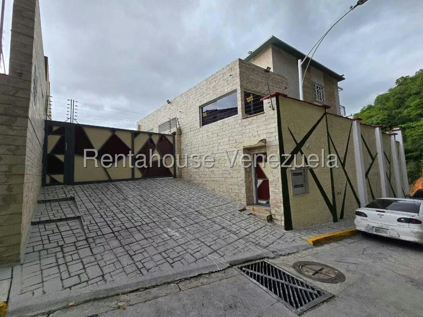 Townhouse (Duplex) en Venta en Colinas de Santa Monica, Distrito Metropolitano - 31