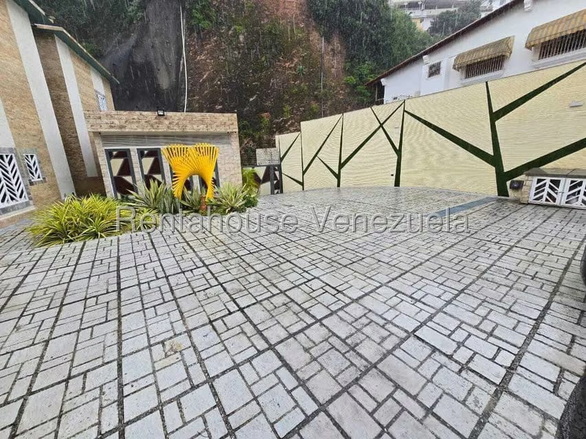 Townhouse (Duplex) en Venta en Colinas de Santa Monica, Distrito Metropolitano - 6