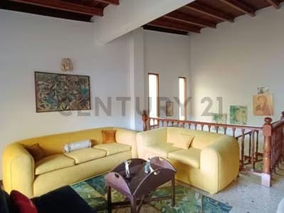 VENTA DE CASA EN LA POMARROSA, SAN ANTONIO DE LOS ALTOS - 7