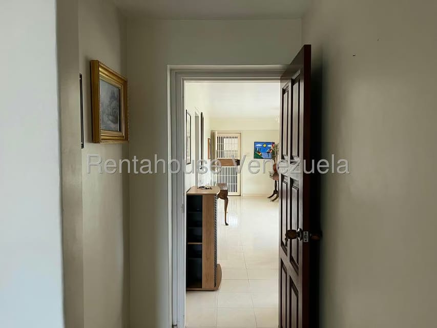 Apartamento (1 Nivel) en Venta en Lomas de Prados del Este, Distrito Metropolitano - 23