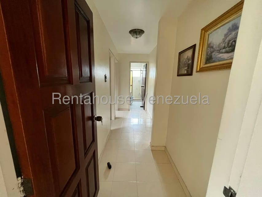 Apartamento (1 Nivel) en Venta en Lomas de Prados del Este, Distrito Metropolitano - 10