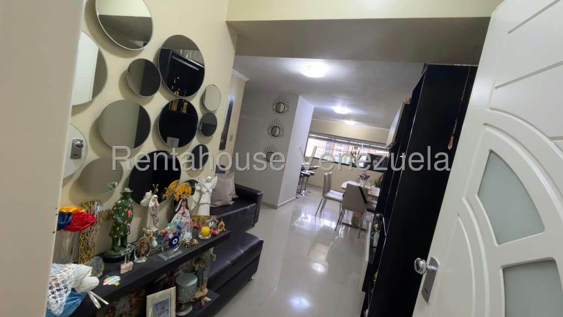 Apartamento (1 Nivel) en Venta en Montalban II, Distrito Metropolitano - 2