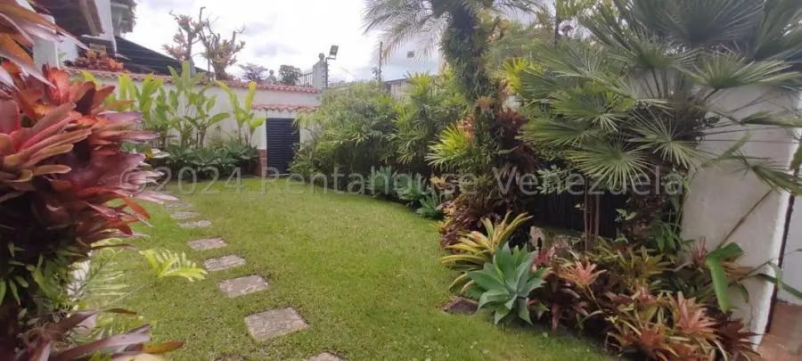 Casa en Venta en Lomas de la Lagunita Caracas