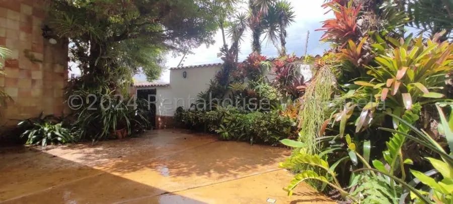 Casa en Venta en Lomas de la Lagunita Caracas - 2