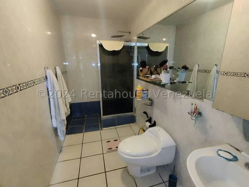 Apartamento (1 Nivel) en Venta en Cumbres de Curumo, Distrito Metropolitano - 18