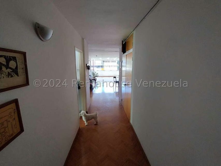 Apartamento (1 Nivel) en Venta en Cumbres de Curumo, Distrito Metropolitano - 5