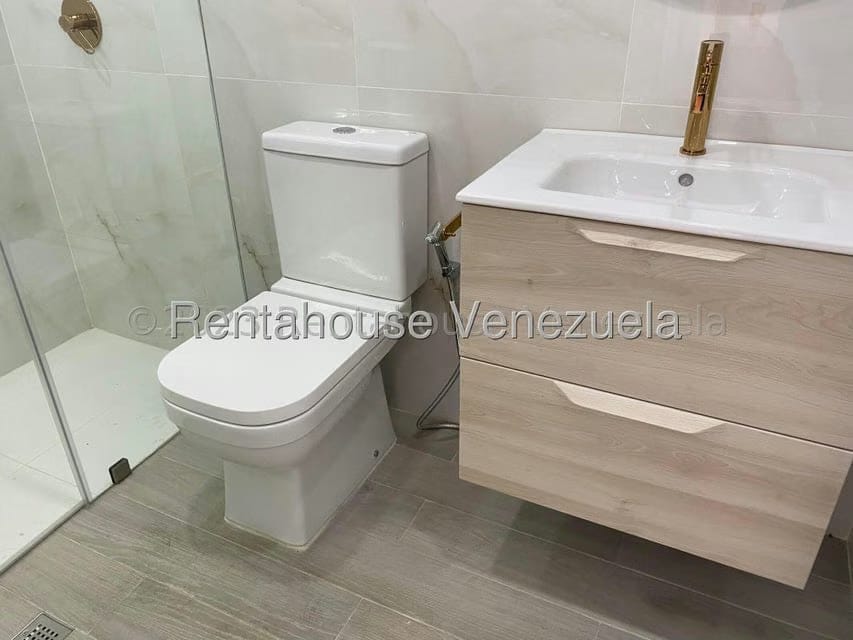 Apartamento (1 Nivel) en Venta en El Rosal, Distrito Metropolitano - 21