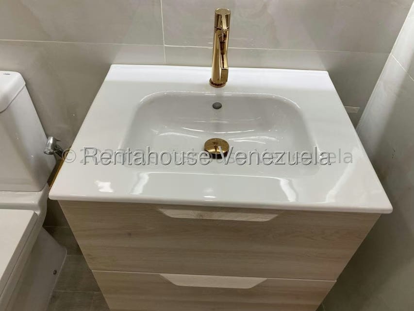 Apartamento (1 Nivel) en Venta en El Rosal, Distrito Metropolitano - 23