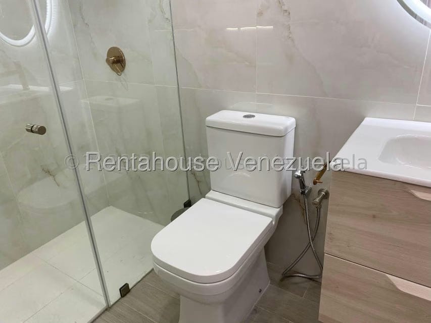 Apartamento (1 Nivel) en Venta en El Rosal, Distrito Metropolitano - 26