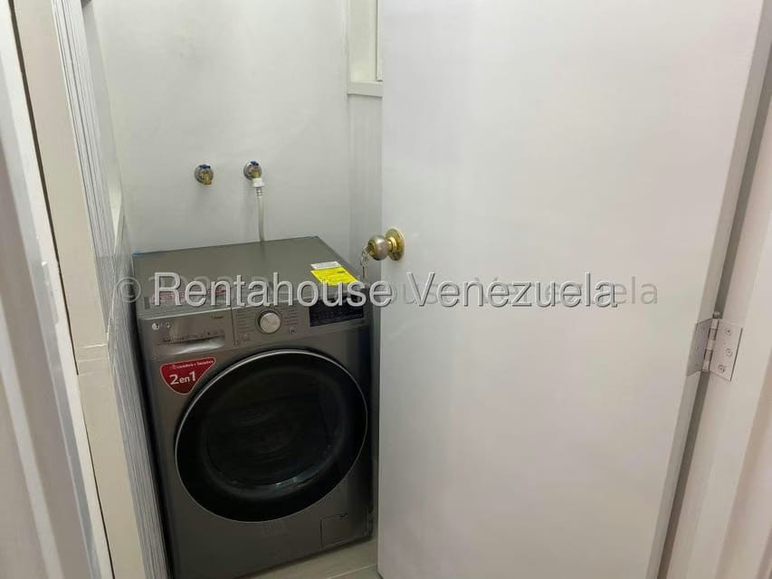Apartamento (1 Nivel) en Venta en El Rosal, Distrito Metropolitano - 27