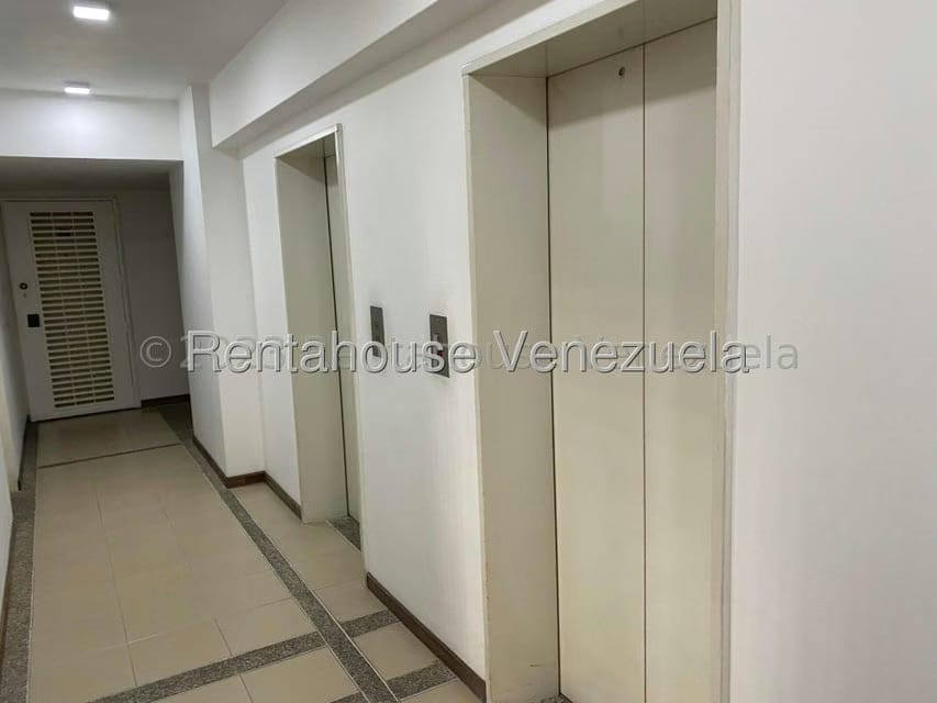 Apartamento (1 Nivel) en Venta en El Rosal, Distrito Metropolitano - 37