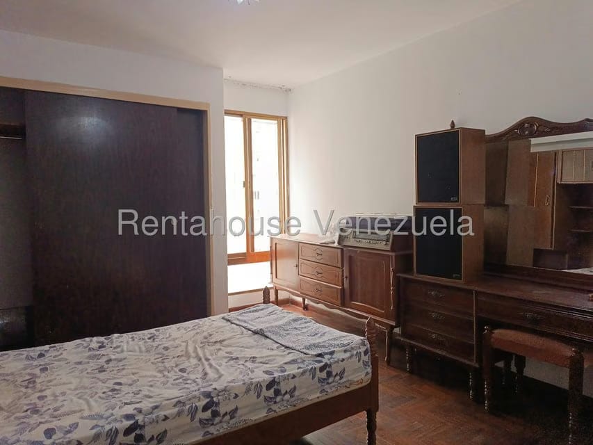 Apartamento (1 Nivel) en Venta en Los Teques, Miranda - 13