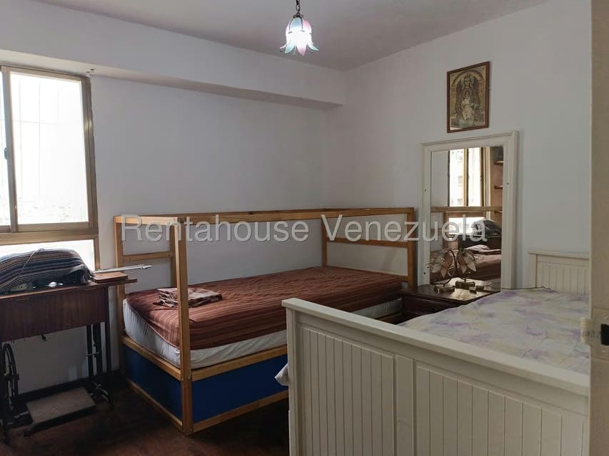 Apartamento (1 Nivel) en Venta en Los Teques, Miranda - 17