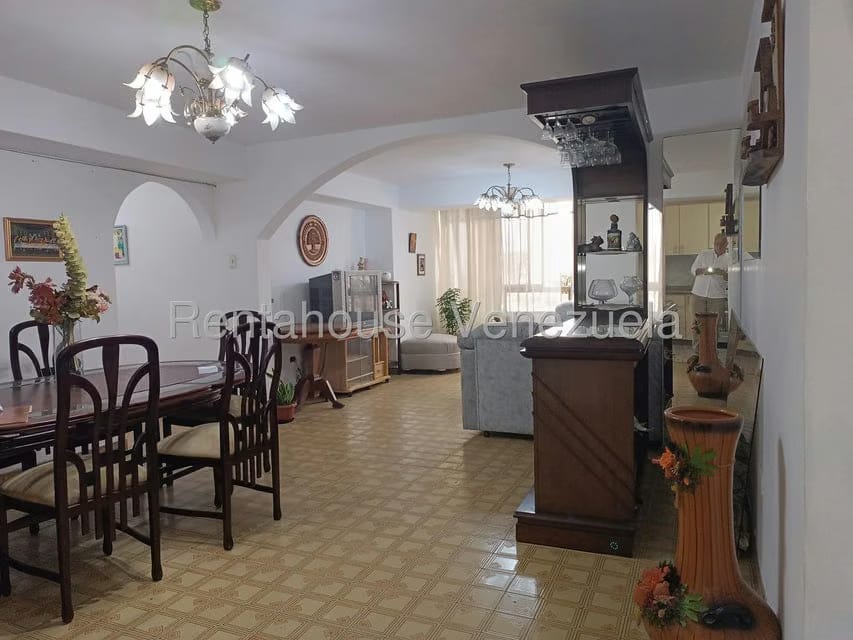 Apartamento (1 Nivel) en Venta en Los Teques, Miranda - 7