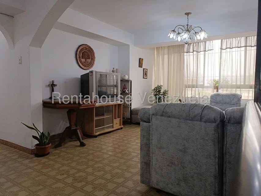 Apartamento (1 Nivel) en Venta en Los Teques, Miranda - 9