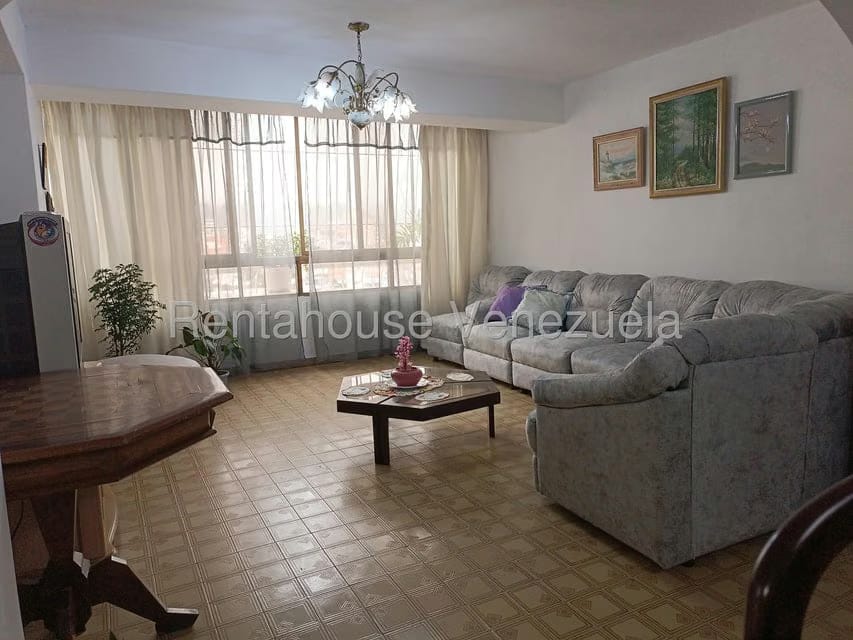 Apartamento (1 Nivel) en Venta en Los Teques, Miranda - 10
