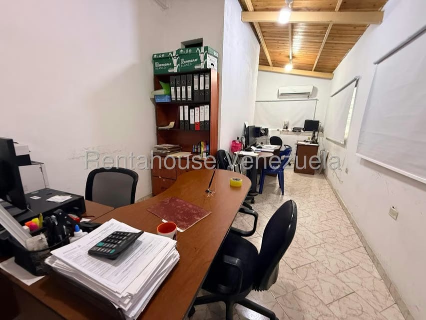 Comercial (Galpon - Deposito) en Venta en Centro, Lara - 11