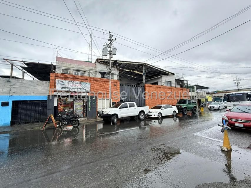 Comercial (Galpon - Deposito) en Venta en Centro, Lara - 32