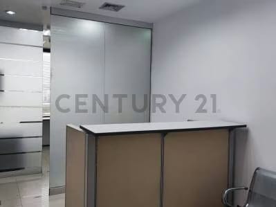 ALQUILER OFICINA CHACAO 18 AREAS CERRADAS 24 CUBICULOS
