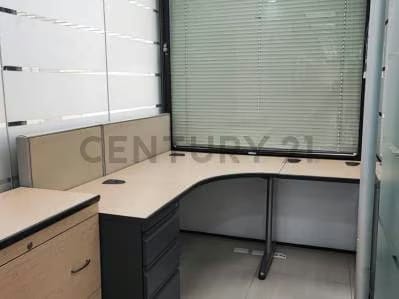 ALQUILER OFICINA CHACAO 18 AREAS CERRADAS 24 CUBICULOS - 2