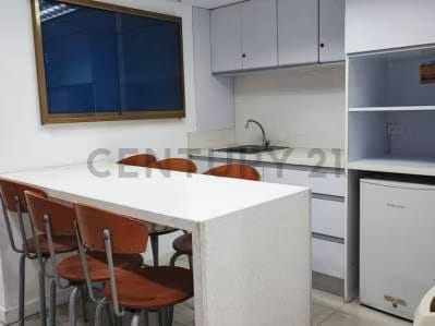 ALQUILER OFICINA CHACAO 18 AREAS CERRADAS 24 CUBICULOS - 10