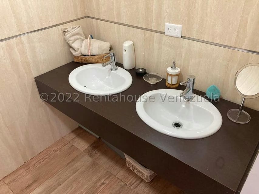 Apartamento (Duplex) en Venta en Oripoto, Distrito Metropolitano - 16