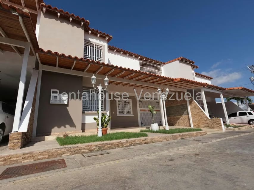 Casa (Duplex) en Venta en Roca Del Valle, Lara