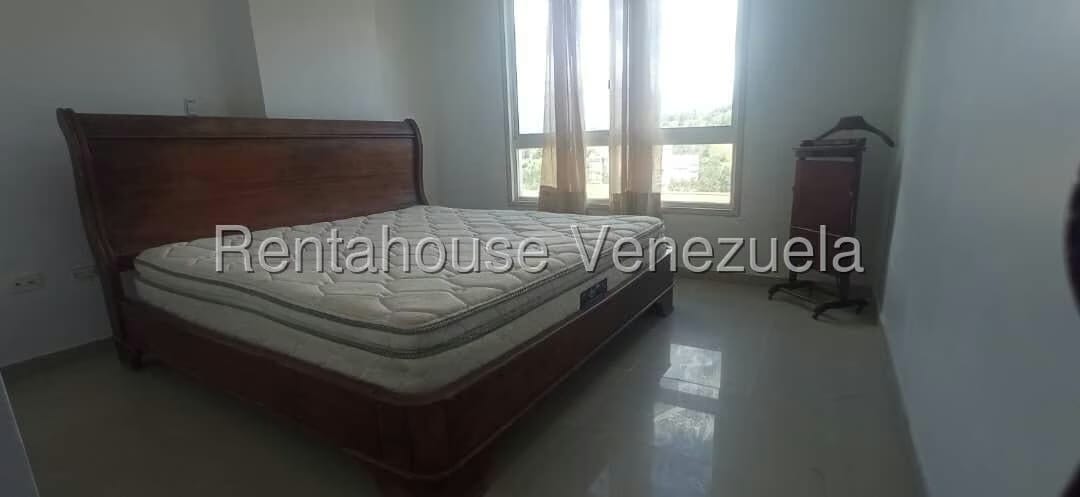 Apartamento (1 Nivel) en Alquiler en Escampadero, Distrito Metropolitano - 12