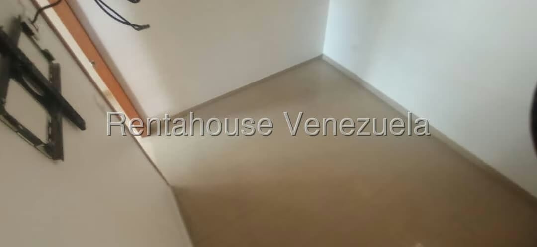 Apartamento (1 Nivel) en Alquiler en Escampadero, Distrito Metropolitano - 16