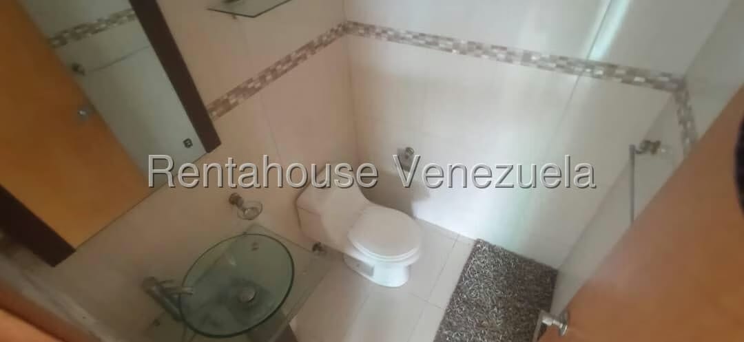Apartamento (1 Nivel) en Alquiler en Escampadero, Distrito Metropolitano - 19