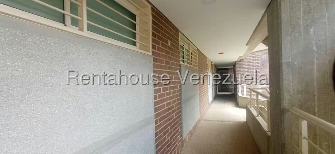 Apartamento (1 Nivel) en Alquiler en Escampadero, Distrito Metropolitano - 3